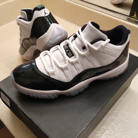 air jordan 11 retro low white black emerald rise